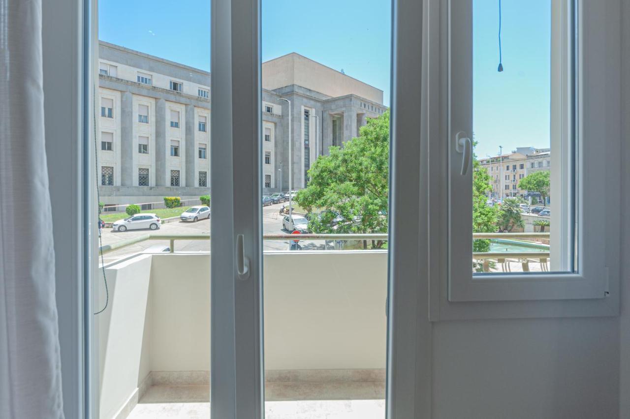 Eleonore Elegant Room Suite Cagliari Exterior foto